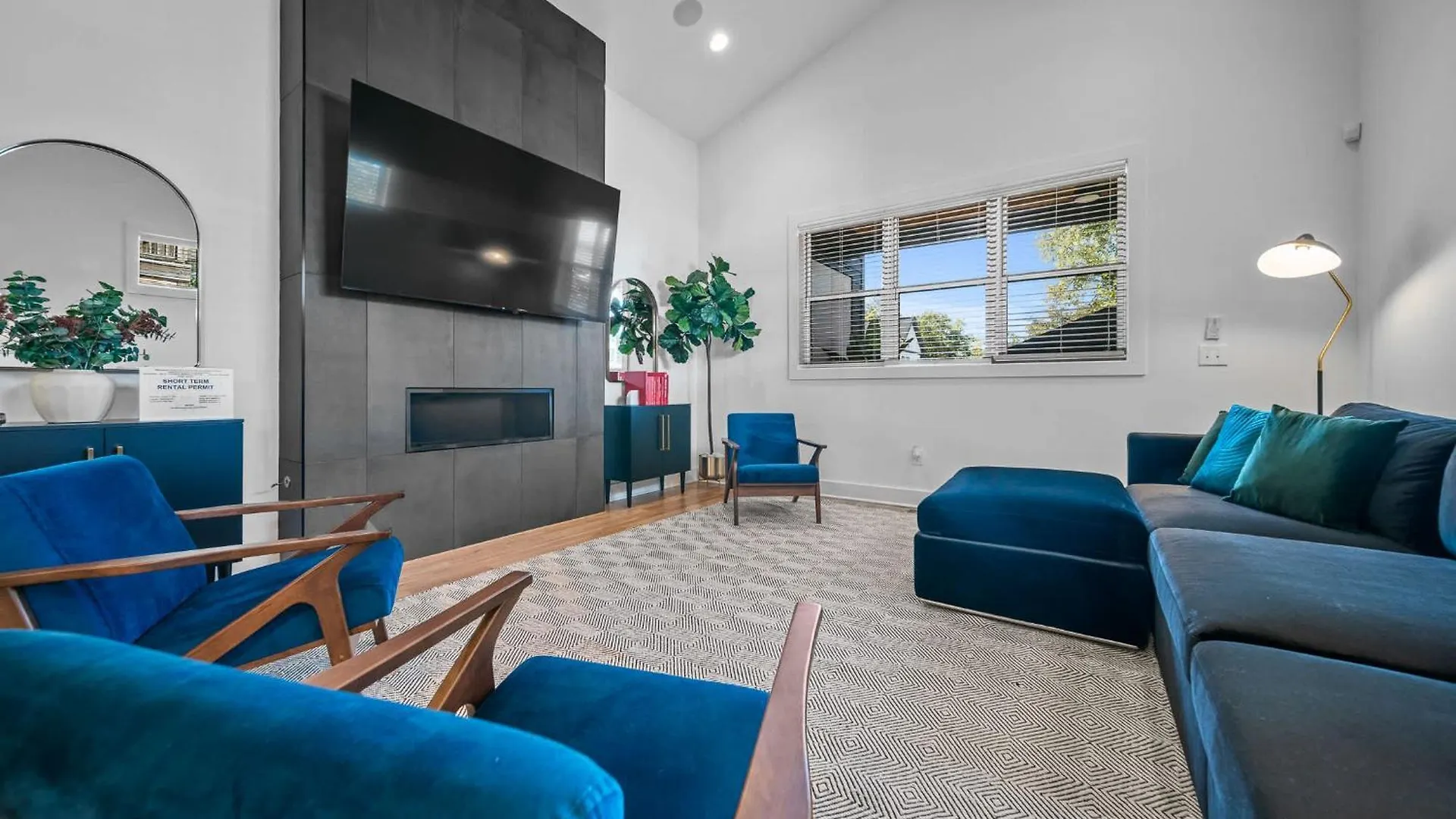 Mid-Century Luxury Rooftop Lounge Near Broadway Nashville